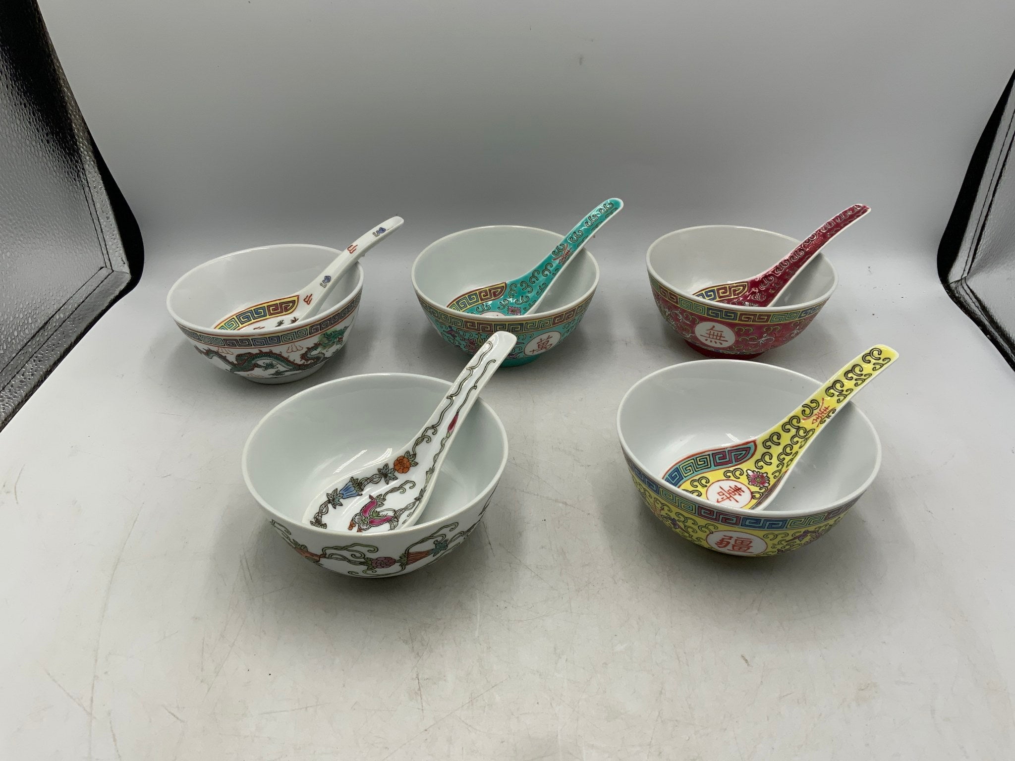 Set of 5 Bowls/Spoons